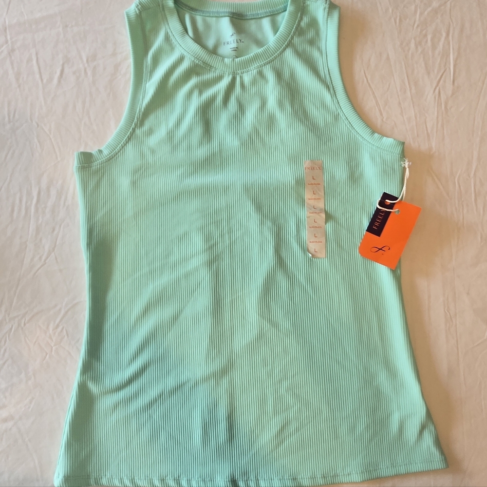 2 Ribbed Tank Scoop Neck Racerback Keyhole Size Large Haven NWT - Picture 5 of 13